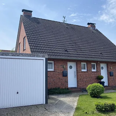 Doppelhaushaelfte In *