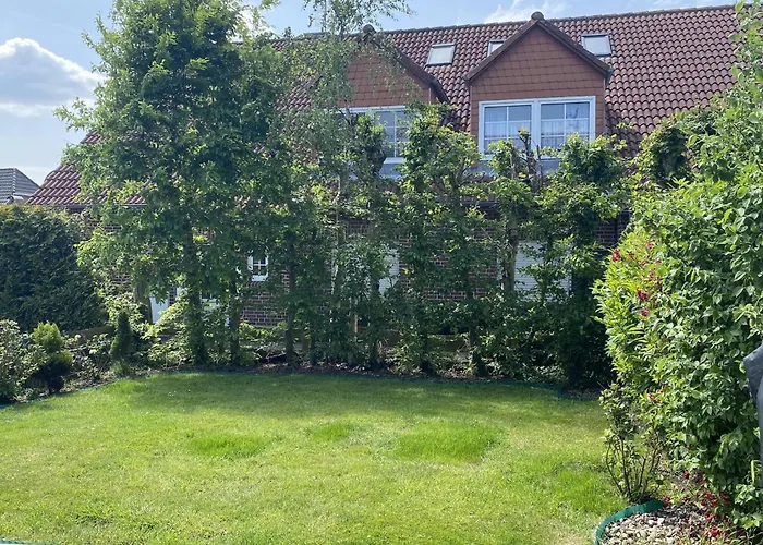 Casa de Férias Doppelhaushaelfte In *