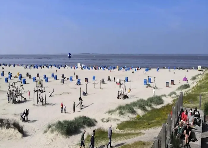 Casa de Férias Doppelhaushaelfte In *