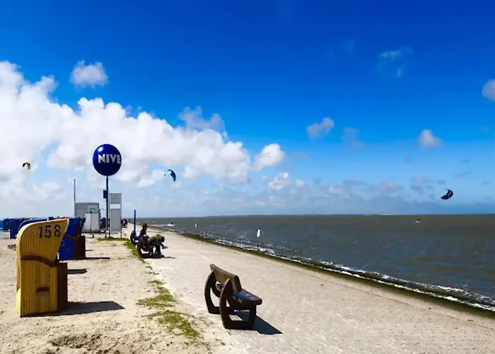 Casa de Férias Doppelhaushaelfte In *