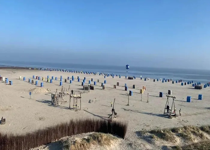 Doppelhaushaelfte In Casa de Férias