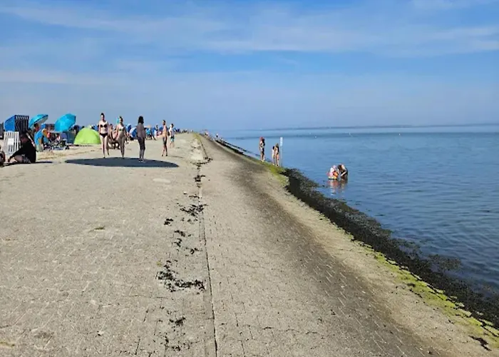 Doppelhaushaelfte In Casa de Férias